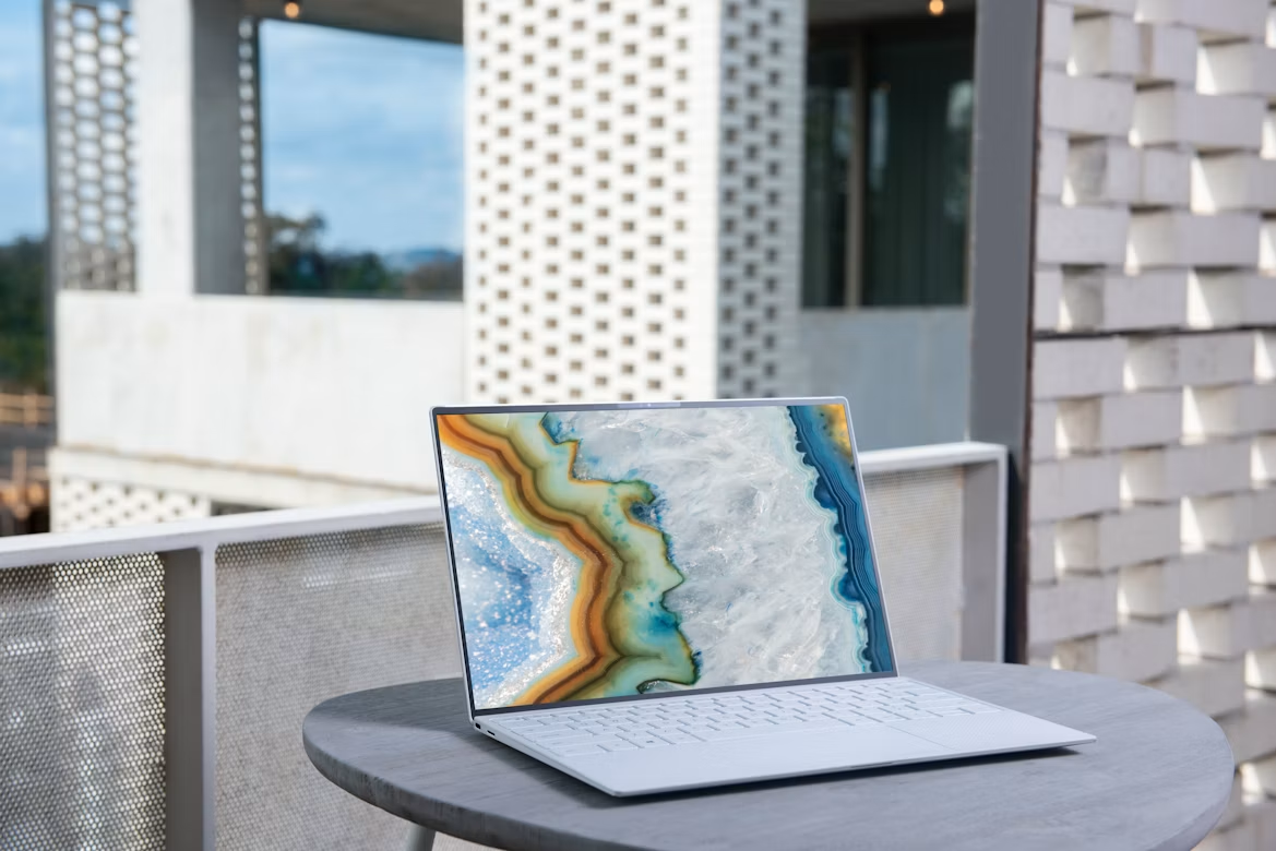 Goedkope of premium laptop kopen? Nieuwe ontwikkelingen op de Nederlandse markt